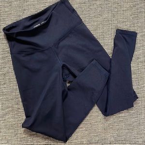 Old Navy Active leggings size small, navy blue